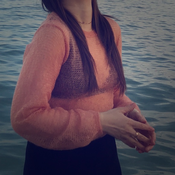 Knit long sleeved crop - Picture 1 of 3